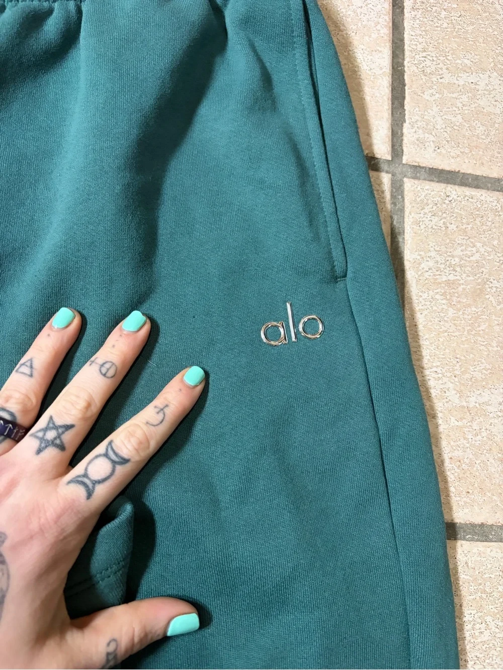 ALO Yoga very light
